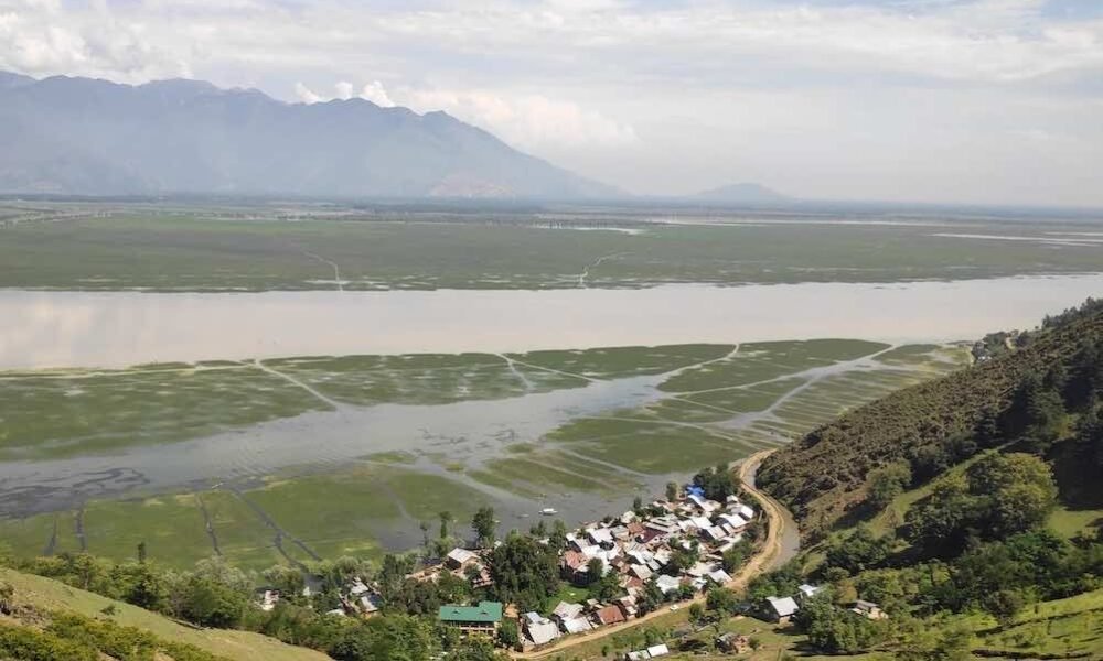 Asia's largest freshwater lake