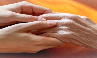 How to care for bedridden elderly patients at home